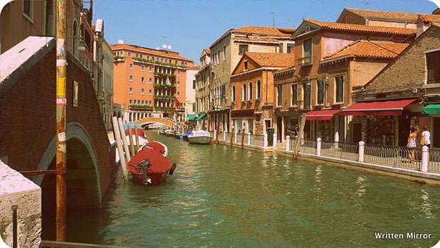 venice image river